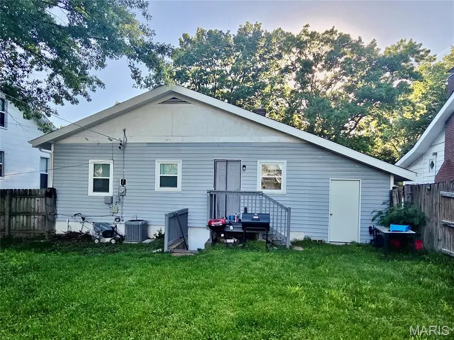 1622 Quendo Avenue, University City, MO 63130 - #3