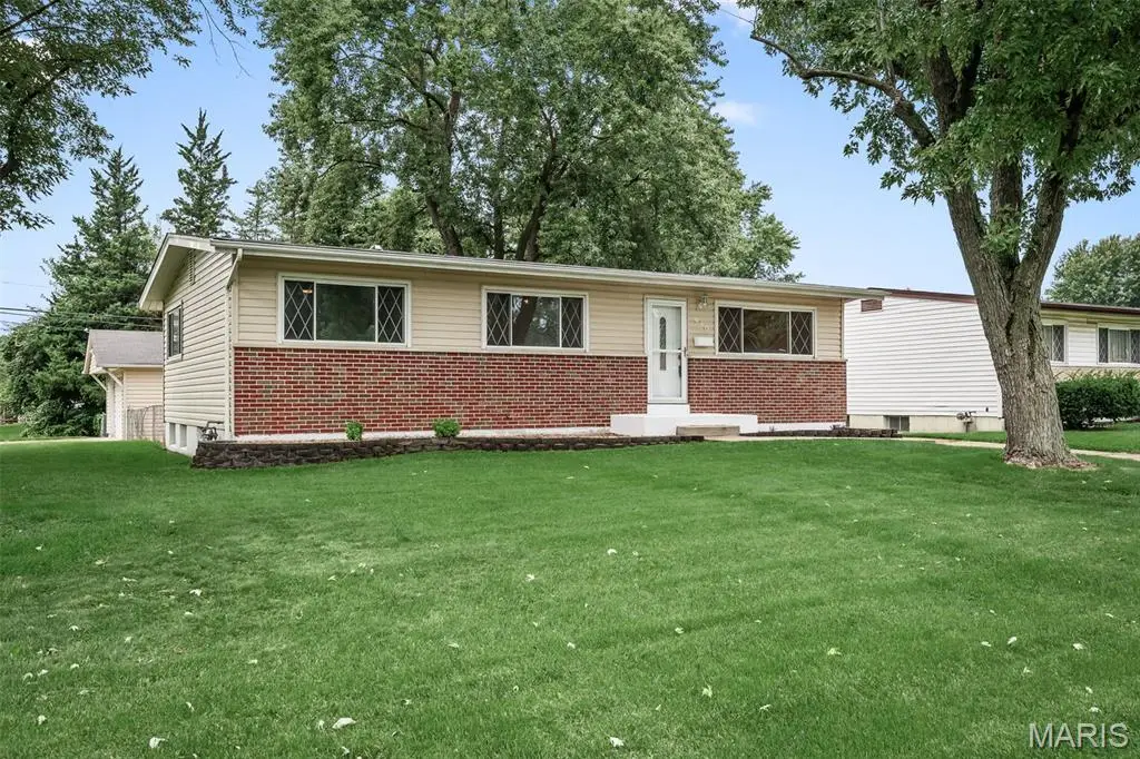 950 Kostka Lane, Florissant, MO 63031 - #1