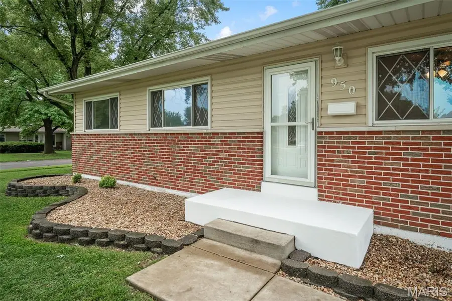 950 Kostka Lane, Florissant, MO 63031 - #3