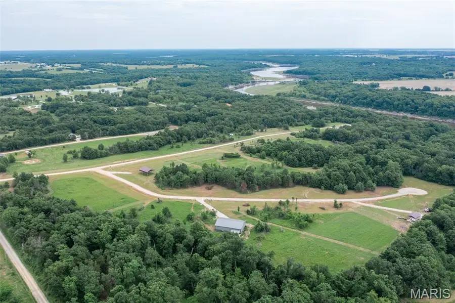 26 Halyon Estates, Perry, MO 63462 - #3