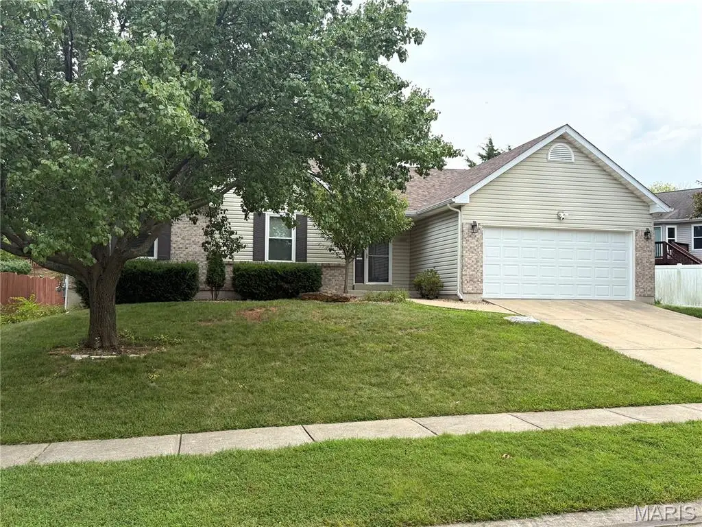174 Stage Coach Landing Drive, Saint Peters, MO 63376 - #1