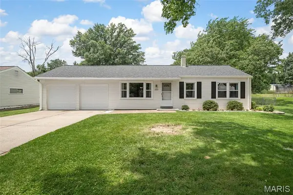 243 Dennison Drive, Ballwin, MO 63021
