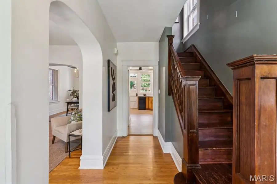4142 Cleveland Avenue, Saint Louis, MO 63110 - #2
