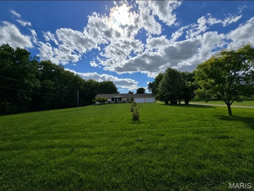 8752 Old Lebanon Troy Road, Troy, IL 62294 - #1