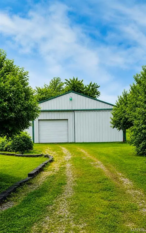 8752 Old Lebanon Troy Road, Troy, IL 62294 - #2