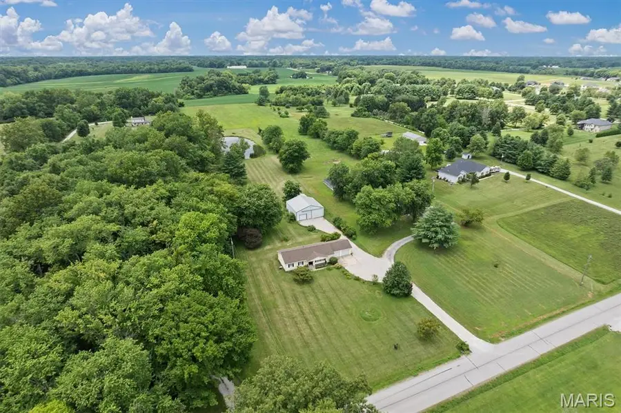 8752 Old Lebanon Troy Road, Troy, IL 62294 - #3