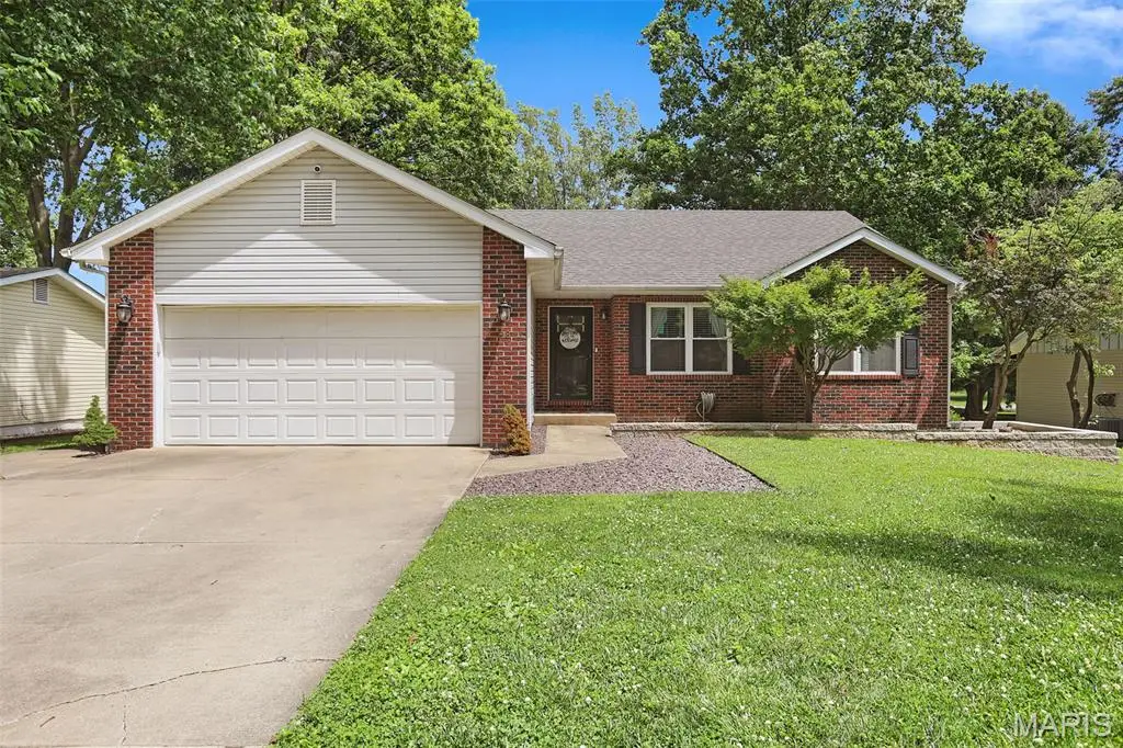 28 S Meadow Lane, Glen Carbon, IL 62034 - #1