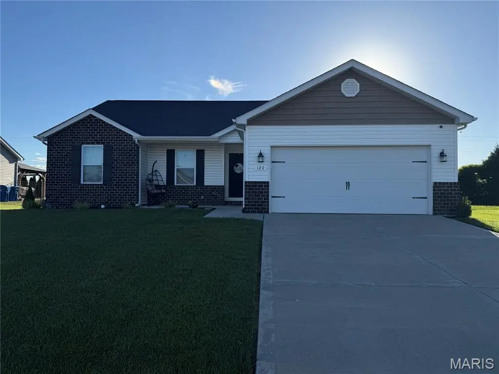 120 Eisenhower Boulevard, Troy, IL 62294 - #1