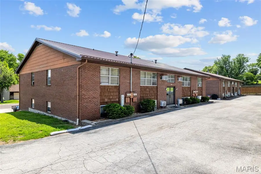 1027 Caroline Drive, Washington, MO 63090 - #3