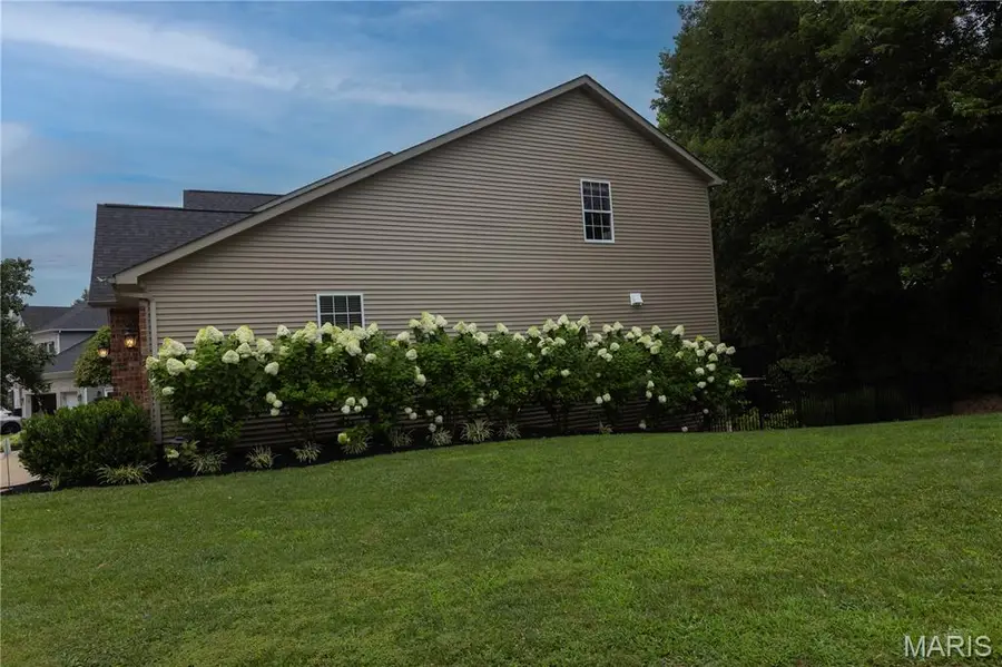220 Woodcliffe Place Drive, Chesterfield, MO 63005 - #3