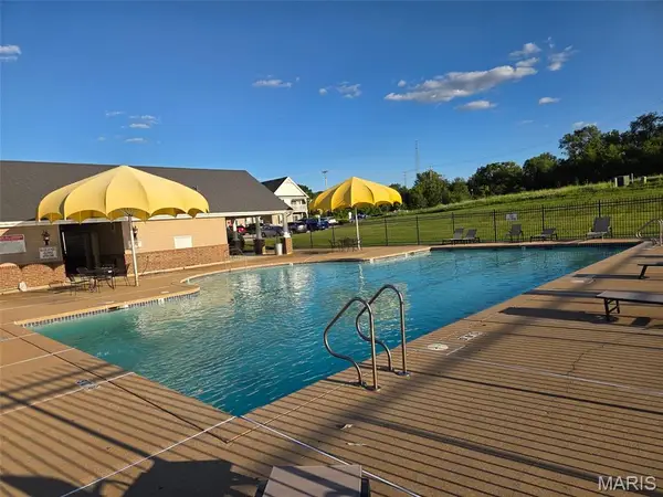 147 Brandy Mill Circle #25E, High Ridge, MO 63049