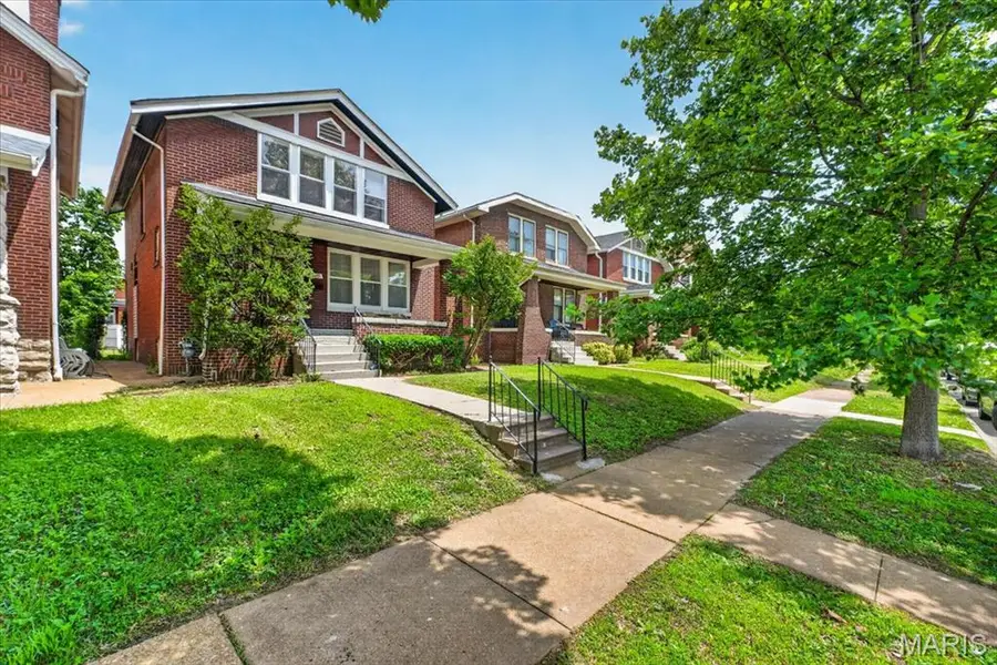 5911 Pershing Avenue, Saint Louis, MO 63112 - #2