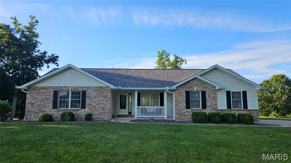 451 Birkhead Road, Winfield, MO 63389