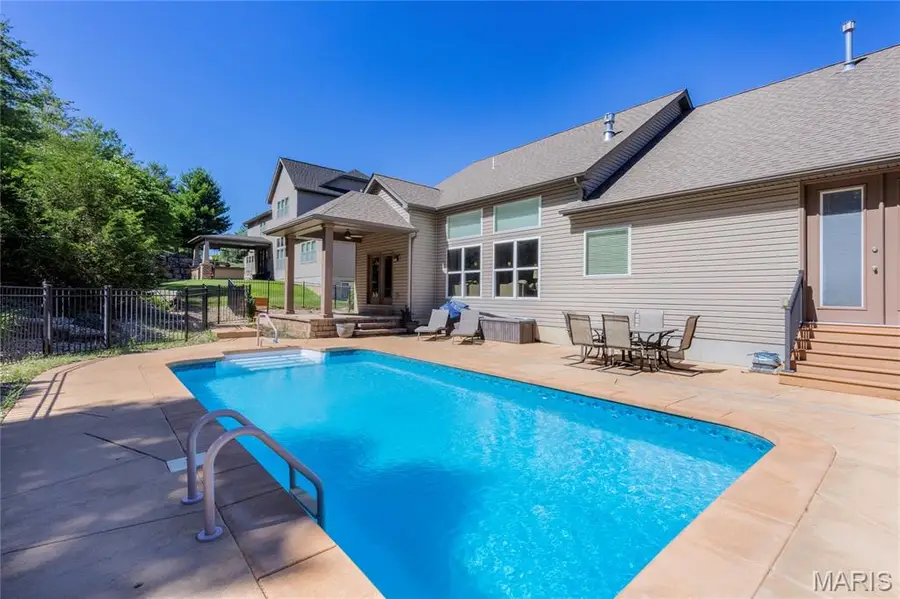 1090 Bridleridge Crossing Spur, Fenton, MO 63049 - #2