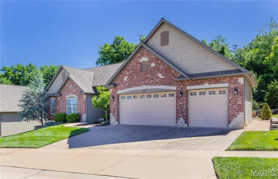 1090 Bridleridge Crossing Spur, Fenton, MO 63049 - #3