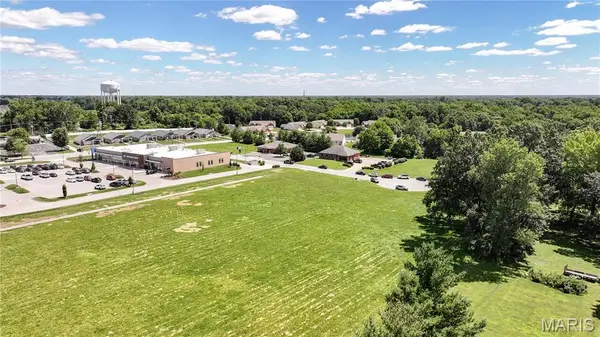 0 Mae Drive, Godfrey, IL 62035