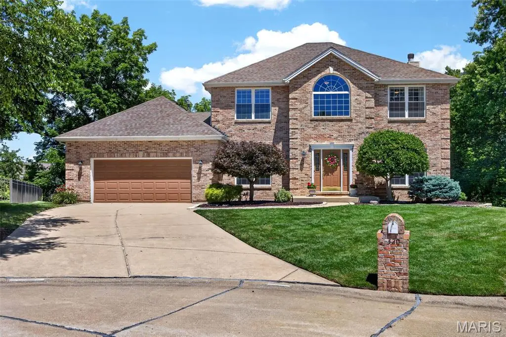 320 Huntleigh Manor Drive, Saint Charles, MO 63303 - #1
