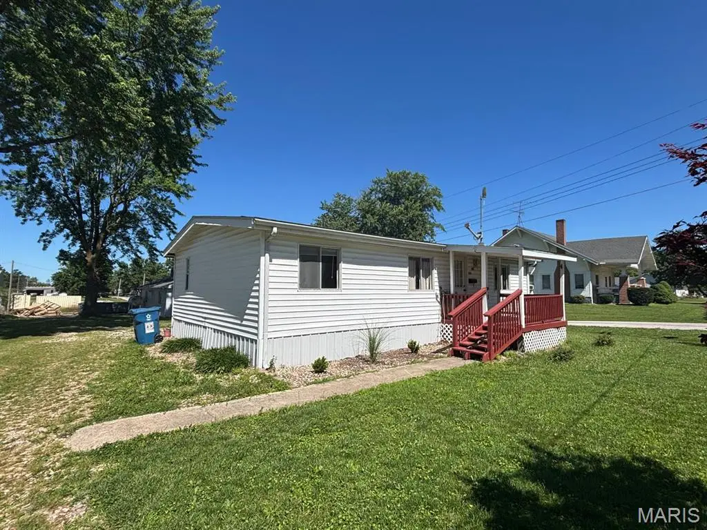 206 Washington Street, Shelbyville, MO 63469 - #1