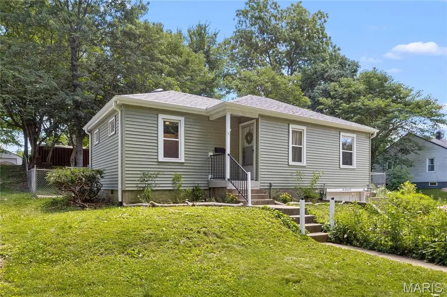 226 Adams Street, Edwardsville, IL 62025 - #2