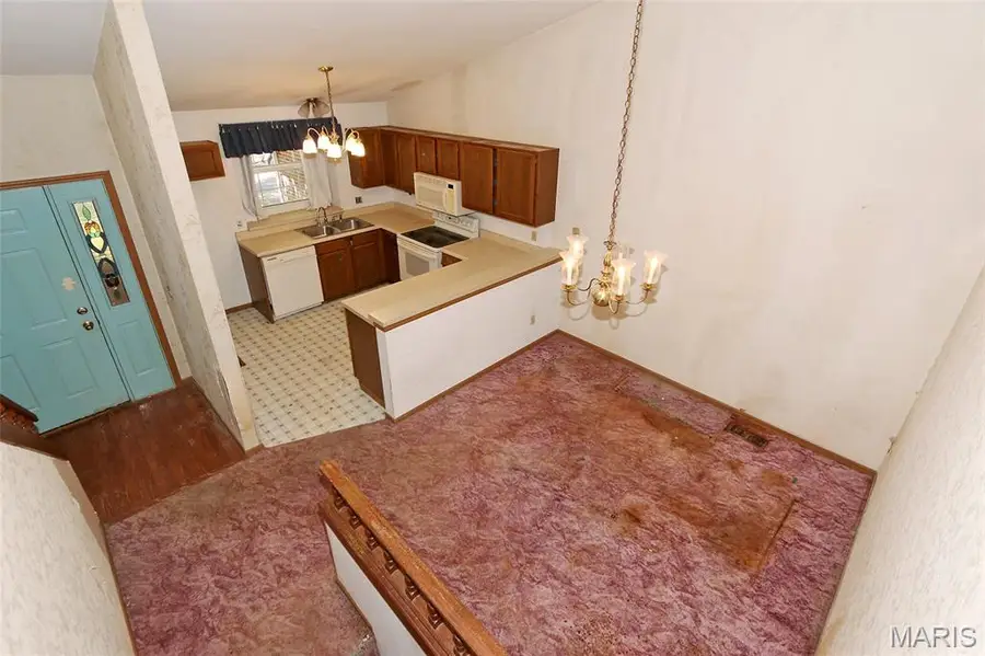 8628 Glenmont Court, Saint Louis, MO 63123 - #2