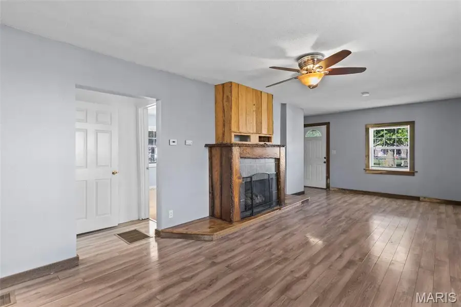 1620 N Monroe Street, Litchfield, IL 62056 - #3