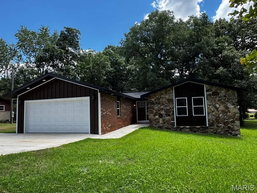 2818 Windwood Drive, Poplar Bluff, MO 63901 - #2