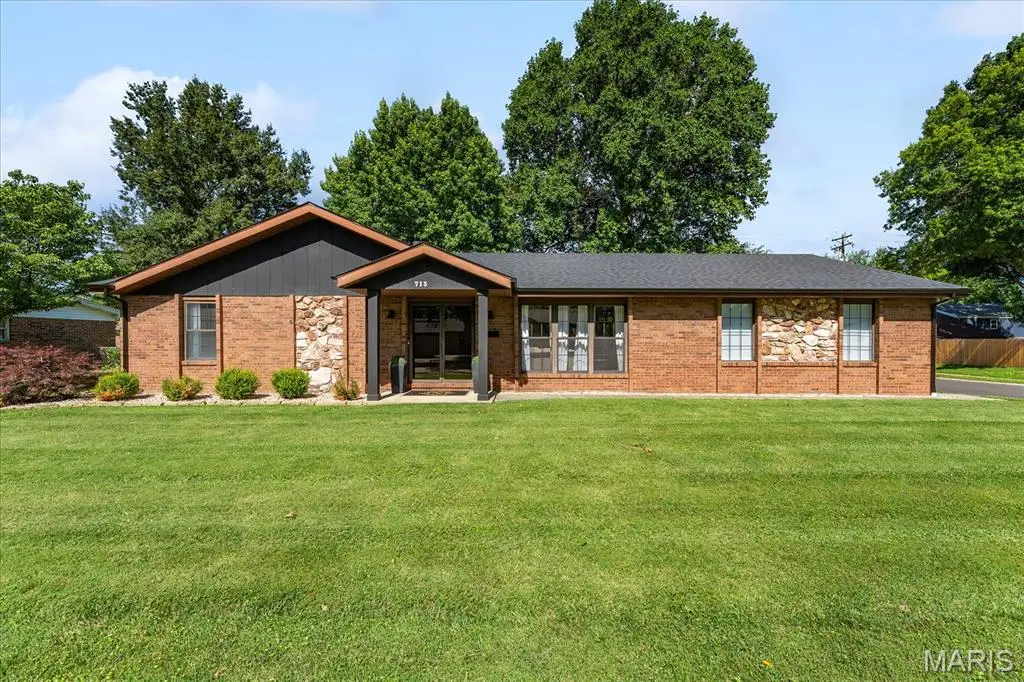 715 N Lincoln Avenue, O Fallon, IL 62269 - #1
