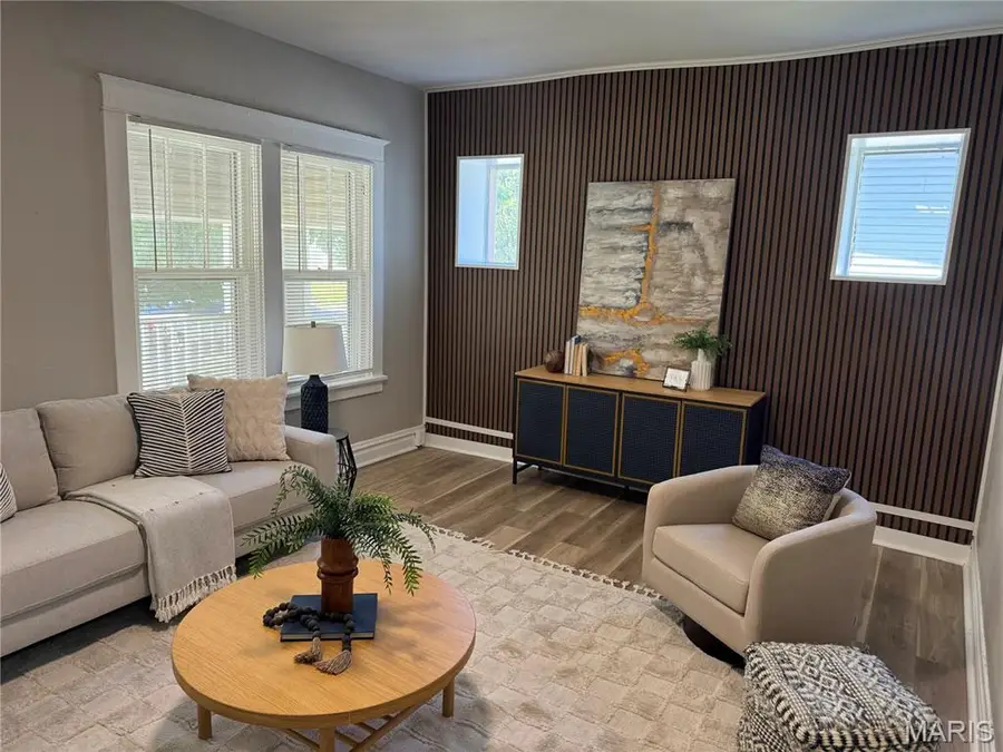 4015 Oakwood Avenue, Pine Lawn, MO 63121 - #2