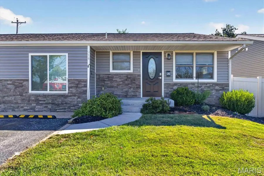 916 N Main Street, Ofallon, MO 63366 - #3