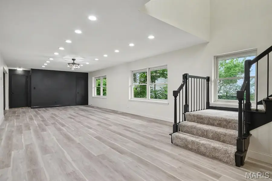 406 Meyer Avenue, Saint Louis, MO 63122 - #3