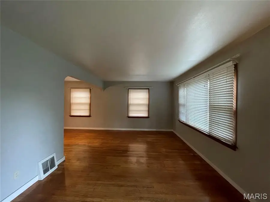 10745 Saint Xavier Lane, Saint Ann, MO 63074 - #2