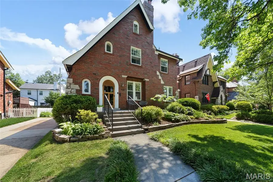 7134 Stanford Avenue, University City, MO 63130 - #2