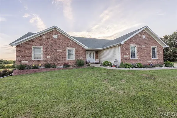 16759 Route E, Perry, MO 63462