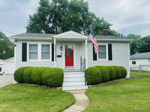 325 S 52nd Street, Belleville, IL 62226
