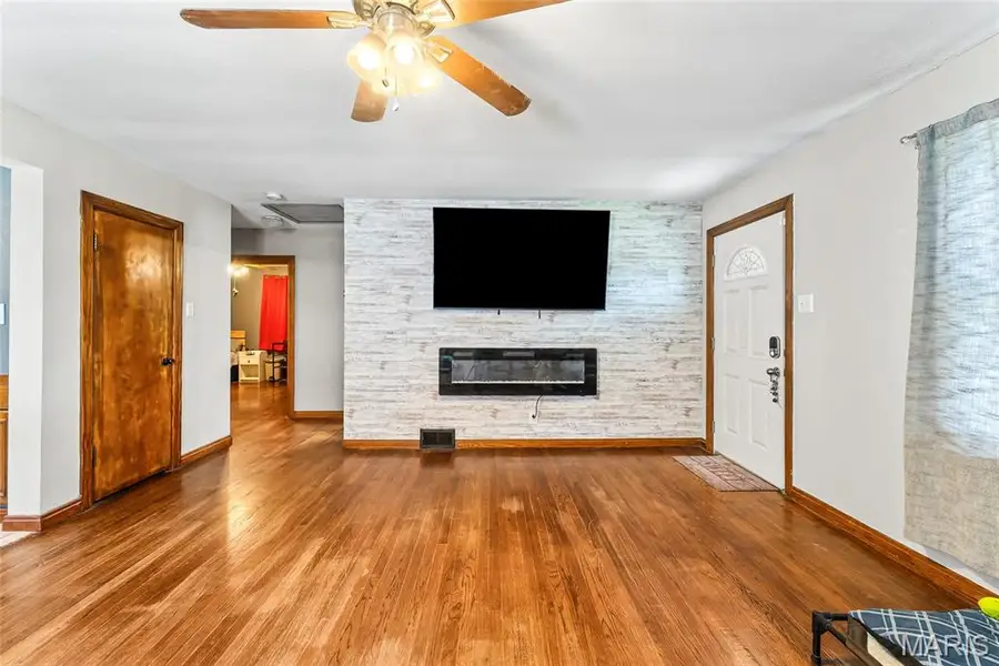 325 S 52nd Street, Belleville, IL 62226 - #3