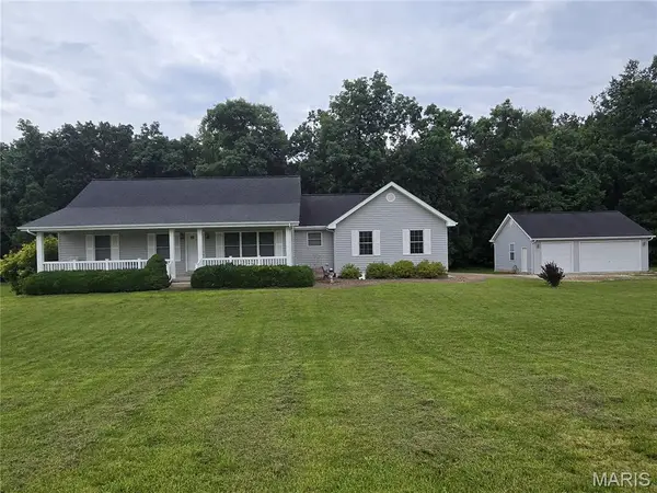 114 Beth Ann Drive, Winfield, MO 63389