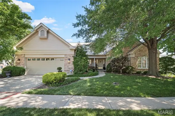 15339 Oaktree Estates Drive, Chesterfield, MO 63017