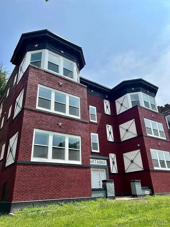 5931 Maple Avenue, Saint Louis, MO 63112 - #1