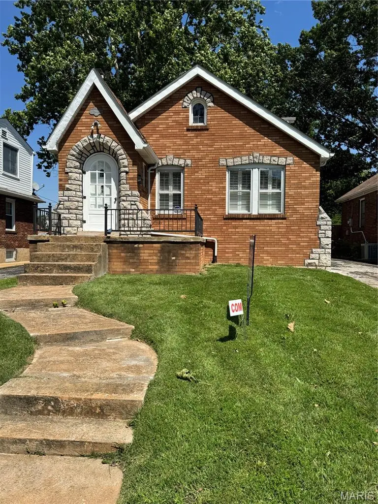 2404 Hartland Avenue, Saint Louis, MO 63114 - #1