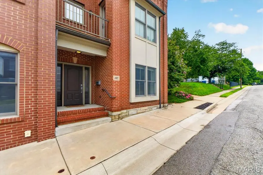 107 E Main Street, Washington, MO 63090 - #2