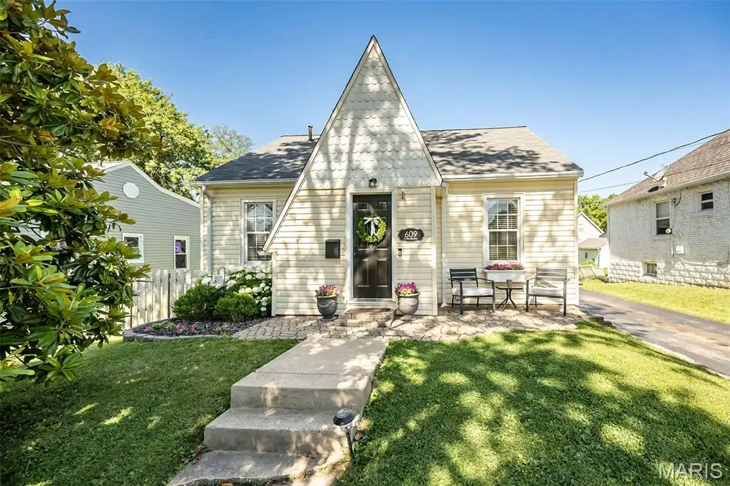 609 S Fillmore Avenue, Kirkwood, MO 63122 - #1