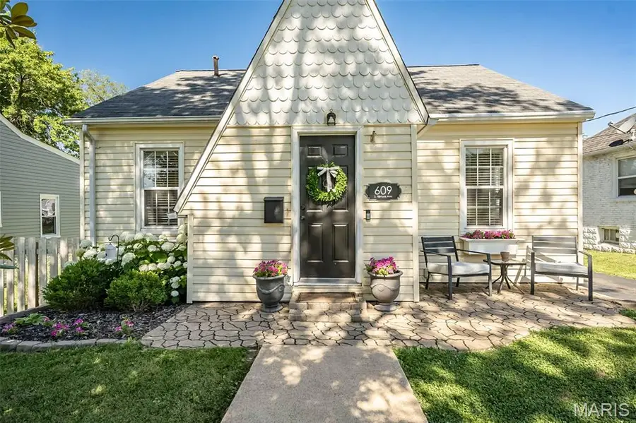 609 S Fillmore Avenue, Kirkwood, MO 63122 - #3