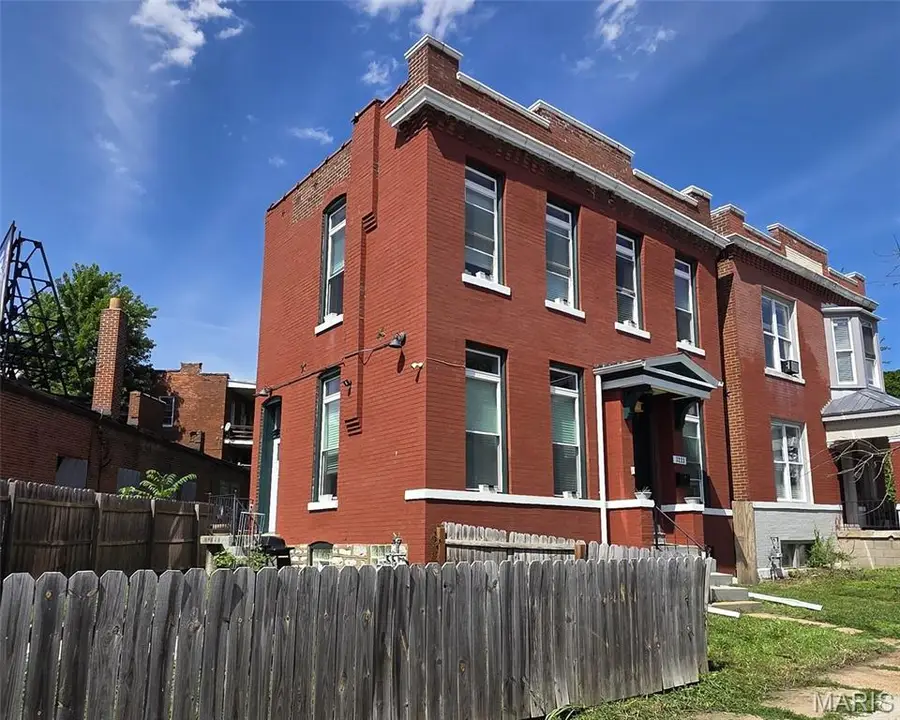 3223 Utah Street, Saint Louis, MO 63118 - #3