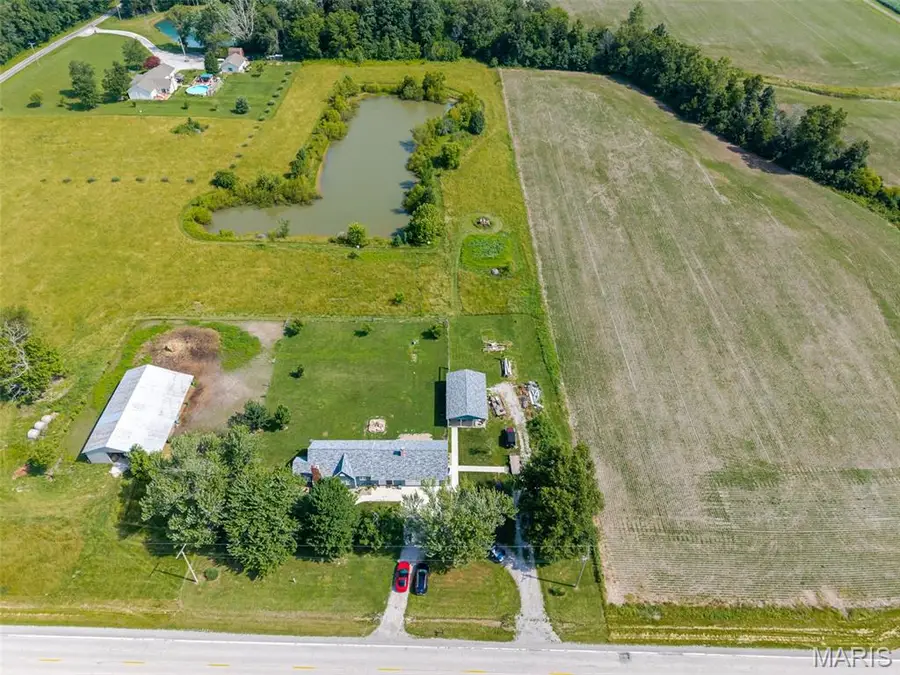 23035 Dubois Blacktop Road, Du Bois, IL 62831 - #2