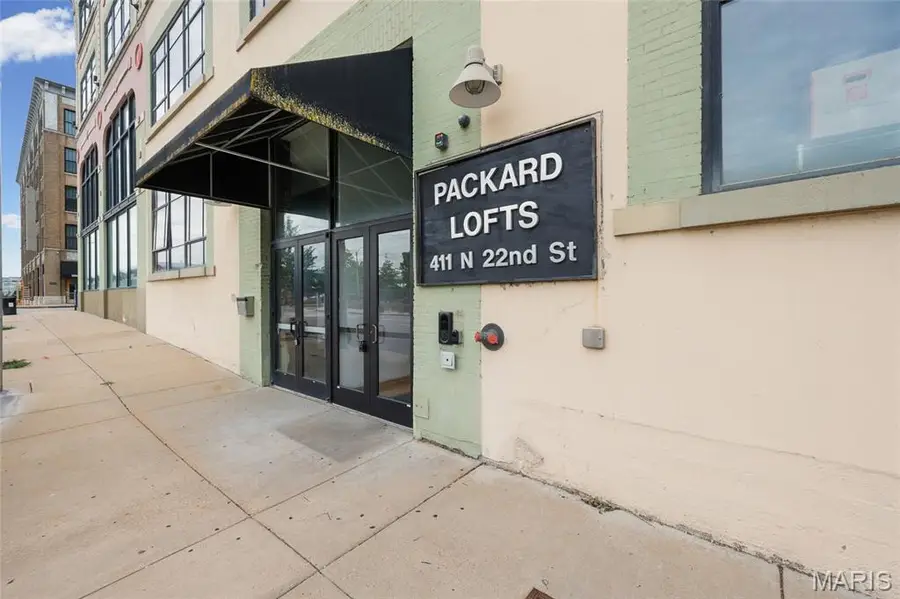 2201 Locust Street #410, Saint Louis, MO 63103 - #3