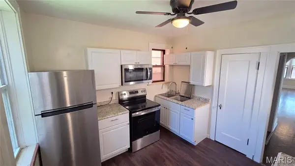 2633 Russell Boulevard, St Louis, MO 63104