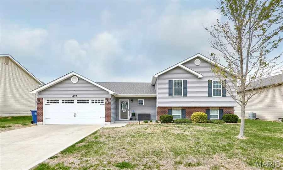 437 Prairie Creek Drive, Wentzville, MO 63385 - #2
