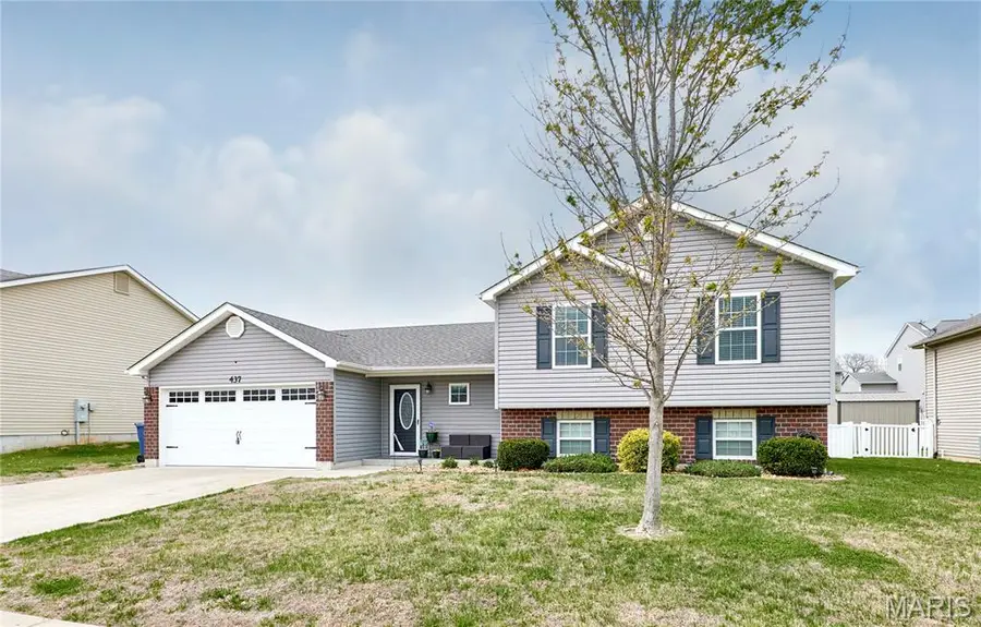 437 Prairie Creek Drive, Wentzville, MO 63385 - #3