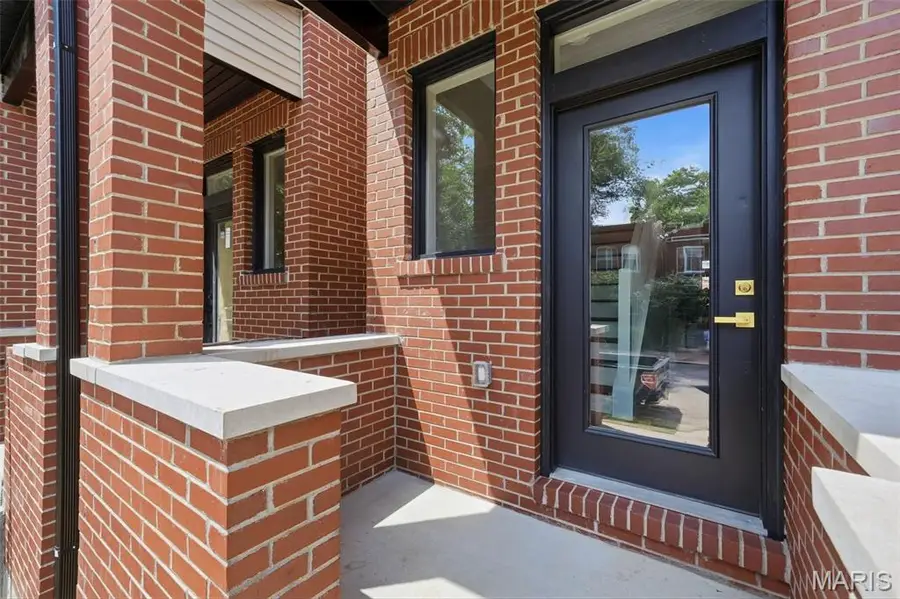 4441 Gibson Avenue, Saint Louis, MO 63110 - #3