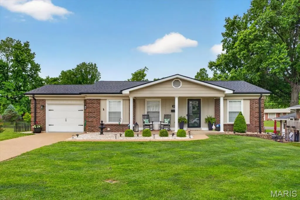 965 N Metter Avenue, Columbia, IL 62236 - #1